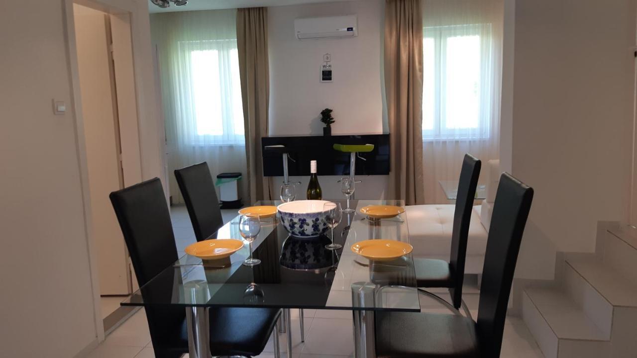 T8 Apartment Balatonfüred Екстериор снимка